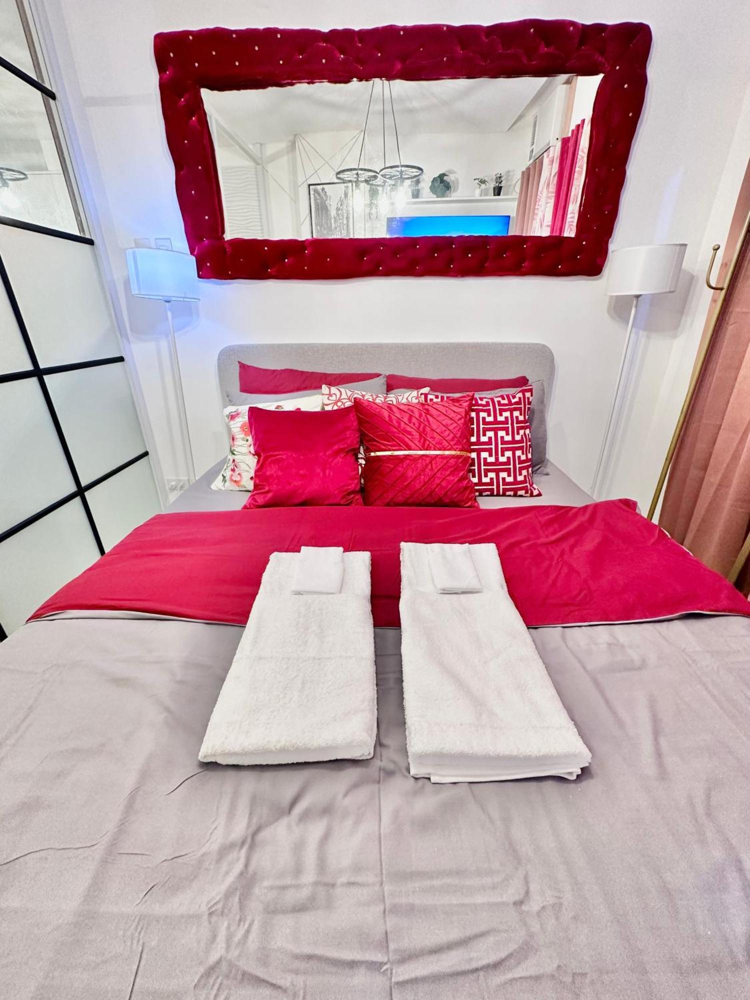 Aesthetic One Bedroom Beside Sm W Pool, Wifi And Netflix Cagayan de Oro Zewnętrze zdjęcie