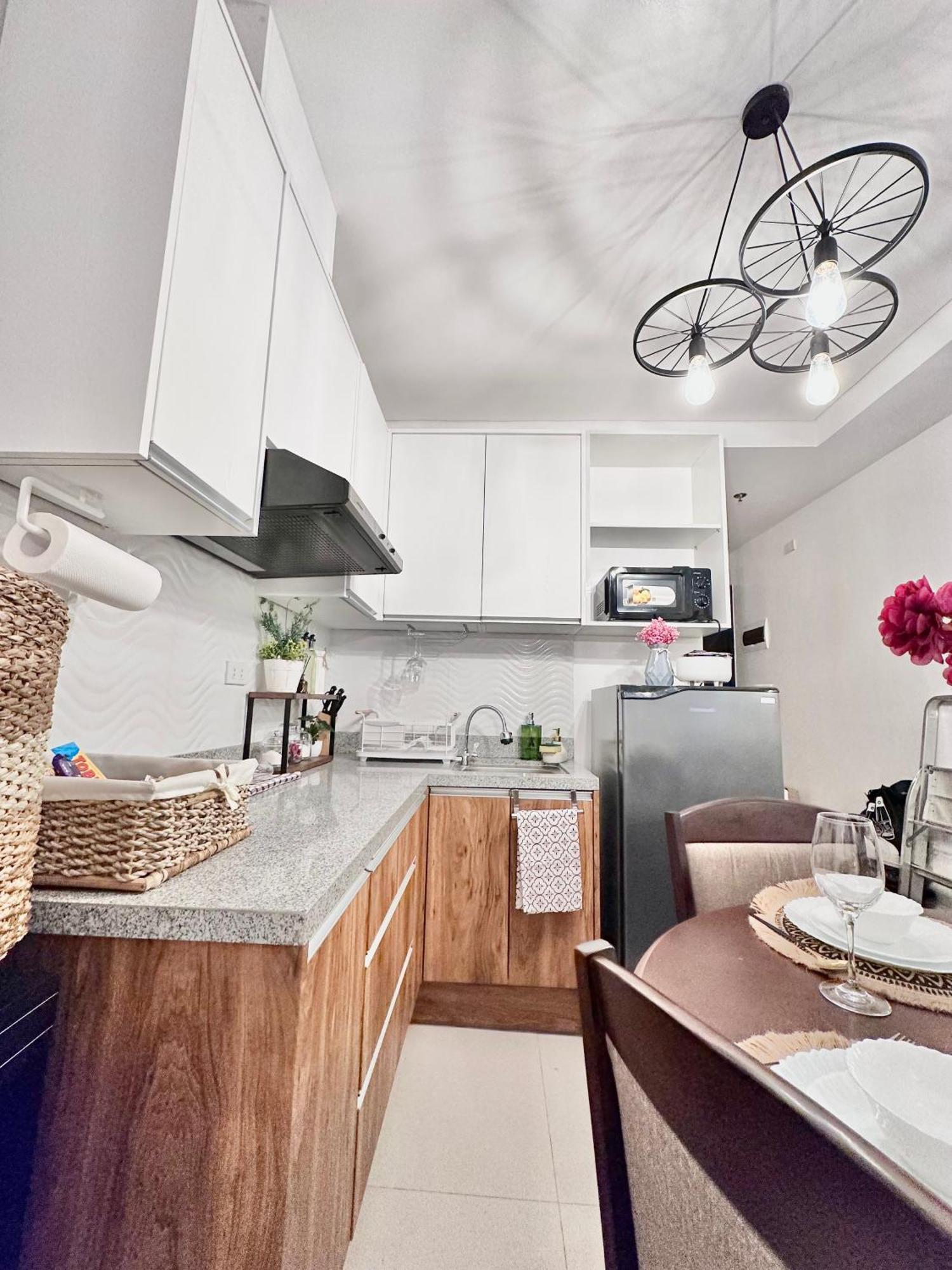 Aesthetic One Bedroom Beside Sm W Pool, Wifi And Netflix Cagayan de Oro Zewnętrze zdjęcie