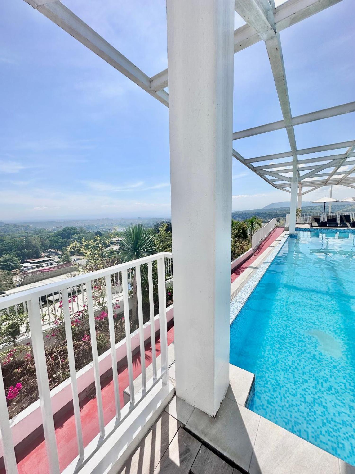 Aesthetic One Bedroom Beside Sm W Pool, Wifi And Netflix Cagayan de Oro Zewnętrze zdjęcie