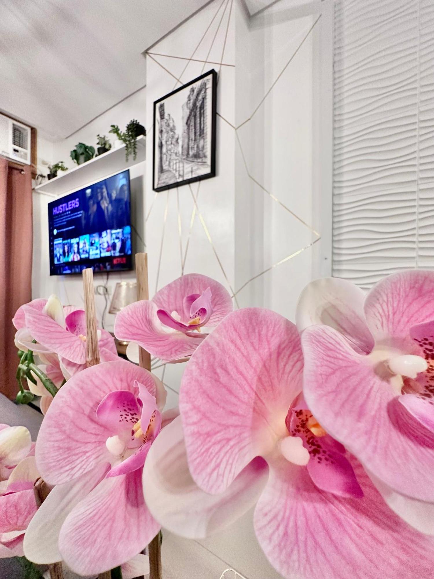Aesthetic One Bedroom Beside Sm W Pool, Wifi And Netflix Cagayan de Oro Zewnętrze zdjęcie